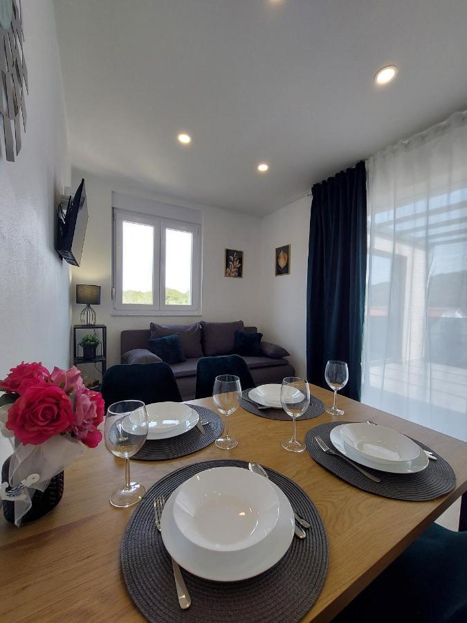 Amare Apartment *